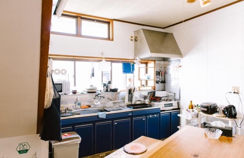 Susami House | Lacomaゲストハウスー海と星空にとけこむ癒しの宿