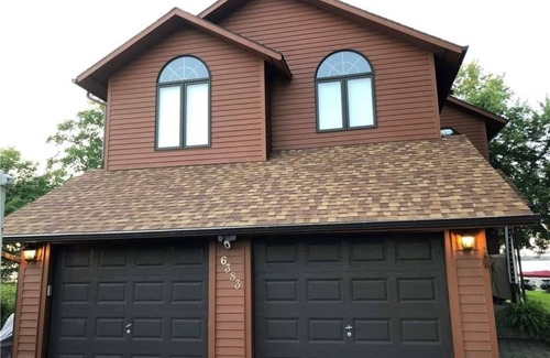 Brewerton House | Lake front house with Pool and hot tub and game room