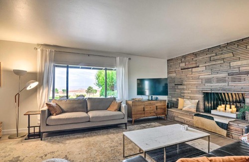 Page House | Lake Powell Views Mid-Century Home in Page