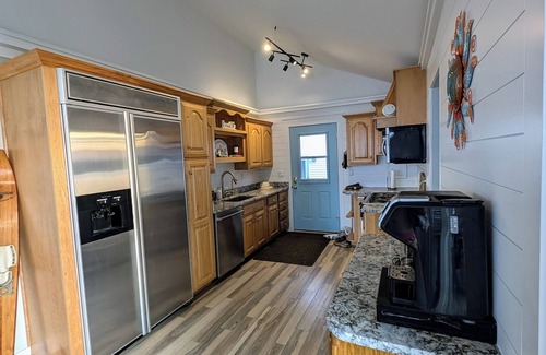 Whitmore Lake House | LakeFront Home W/Guest House 200ft Beach Panoramic Views Sleeps 10