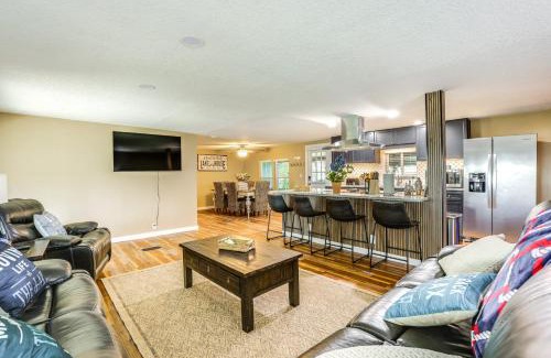 Edgewood House | Lakefront Home with Hot Tub and Dock in Orlando!
