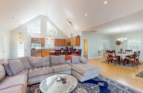 Bumpass House | Lakefront retreat with private dock, kayaks, volleyball, firepit, Ping-Pong