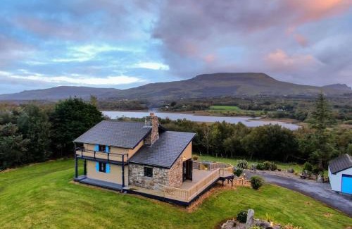 Fivemilebourne House | Lakeland Lodge 400 year old Bavarian Lodge with Private Hot Tub Pet Friendly
