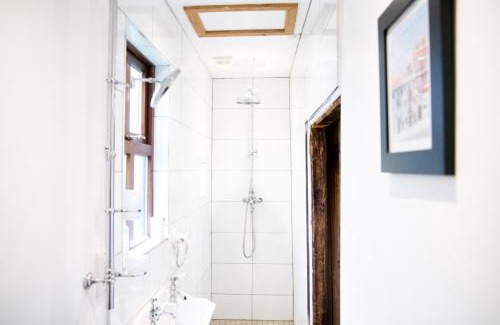 Fivemilebourne House | Lakeland Lodge 400 year old Bavarian Lodge with Private Hot Tub Pet Friendly