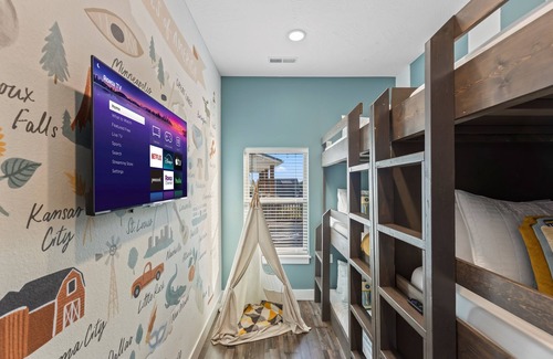 Hollister Cabin | Lakeside Escape Hot Tub | Fire Pit | Bowling Alley | Game Room | HGTV Design