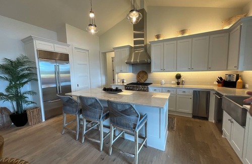 Athens House | Lakeside Ranch Cabin, Trails, Firepit & Fall Views