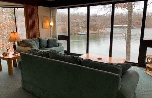 Village of Four Seasons House | Lakeview Treetop Village77-3bed3bapools-8pp