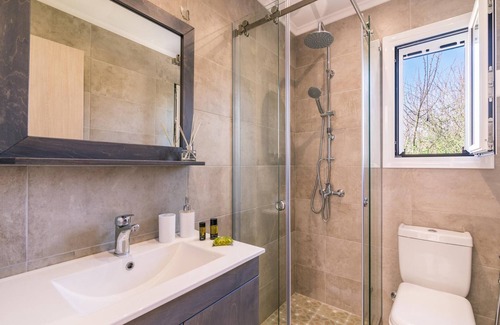 Roda Apartment | Lamda Apartment by Estia