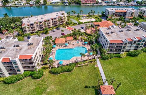 Sunset Beach House | Land's End 8-201 Beach Front - Premier