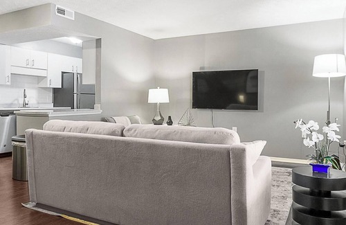 Downtown Dayton Apartment | Landing | Amazing 1BD, Clubhouse, Gym