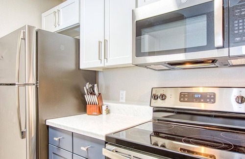 Casas Adobes Apartment | Landing at Circ Tucson - 1 Bedroom in Downtown Tucson