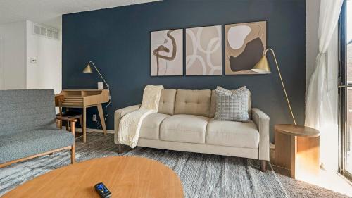 Windsor Park Apartment | Landing at Mueller Flats - Austin