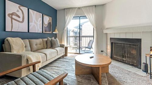 Windsor Park Apartment | Landing at Mueller Flats - Austin