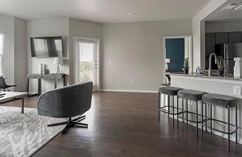 San Antonio Apartment | Landing | Beautiful 2BD, Pool, Clubhouse