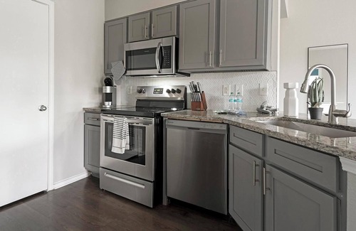 San Antonio Apartment | Landing | Beautiful 2BD, Pool, Clubhouse