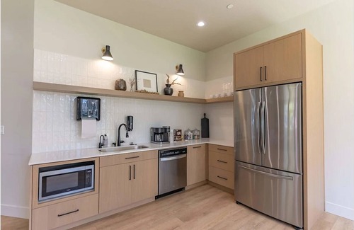 Molalla Apartment | Landing | Beautiful 2BD, Pool, Clubhouse