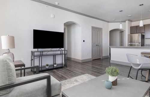 Manor Apartment | Landing | Chic 2BD, Gym, Courtyard
