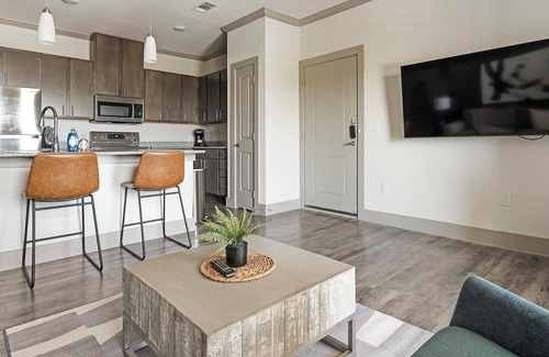 Manor Apartment | Landing | Incredible 1BD, Gym, Clubhouse