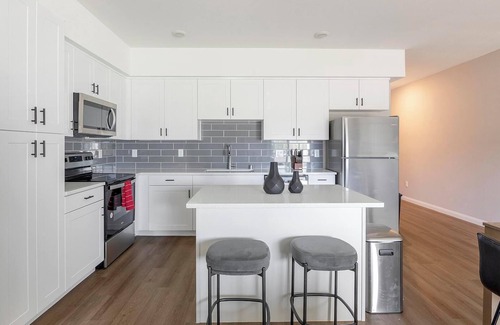 Townsite Apartment | Landing | Spectacular 1BD, Pool, Rooftop Lounge