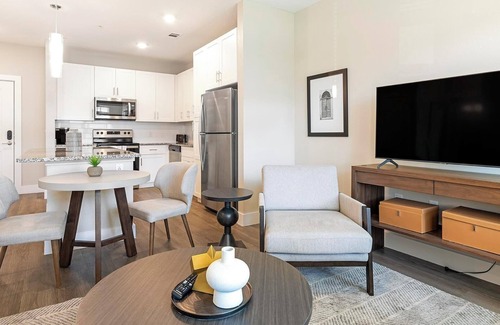 Southeast Orlando Apartment | Landing | Stunning 1BD, Clubhouse, Gym