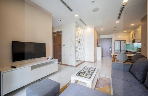 Hang Xanh House | Landmark 81 - Luxury Apartment