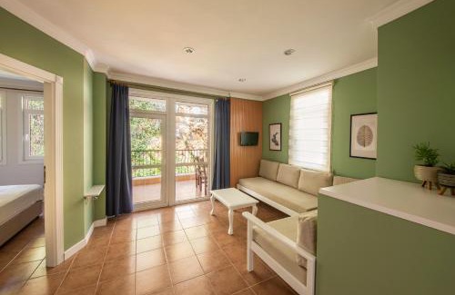 Kas Apartment | Lantana Aparts