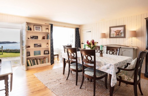 Portnahaven House | Large Detached Ocean Front House with Stunning Views