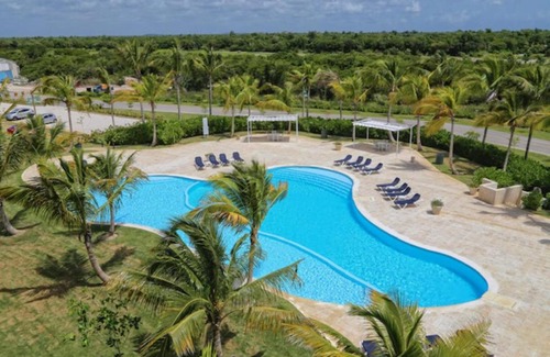 Punta Cana Apartment | Large fully-equiped golf-front apartment with jacuzzi in luxury beach resort