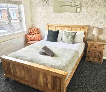 Ashford House | Large home near shops and resturants in lovely area wt parking