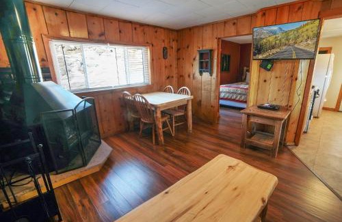 Estes Park House | Lazy R Cottages- 6 cabin