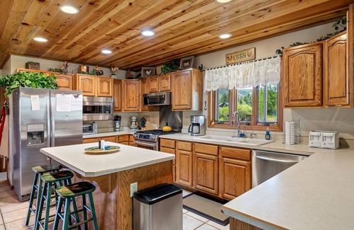 Greer Cabin | Lazy Trout Fishing Lodge