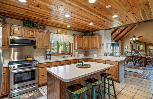 Greer Cabin | Lazy Trout Fishing Lodge