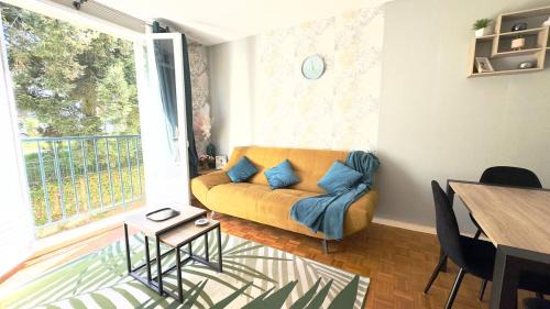 Limoges Apartment | Le Bel Air, 10 min to city center, Garage, Wifi