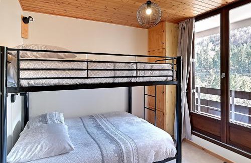 La Bresse Apartment | Le Cocoøn, balcon, vue station