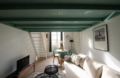 Marechal Lyautey - Vitton Apartment | Le Gary - Appartement atypique refait à neuf - A deux pas Parc Tête d'Or