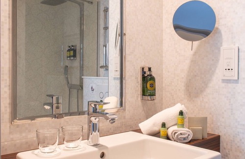 Grenelle Hotel | Le Parisis Paris Tour Eiffel