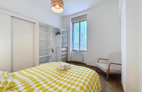Le Bourg Apartment | Le Petit Sud - Appartement Proche des Halles - Wifi