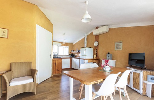 Estibeaux House | Le Pied à Terre – Cosy holiday home with pool and view of the Pyrenees in Estibeaux