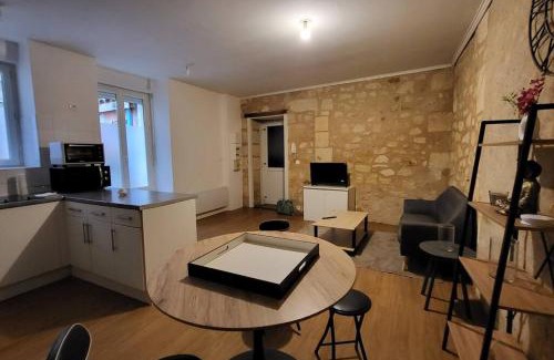Saint-Andre-de-Cubzac Apartment | Le QG