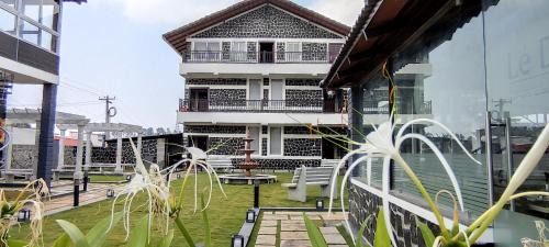 Yercaud Hotel | Le Yercaud