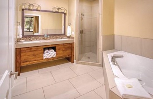 St. George Resort | Leave your worries at the door!