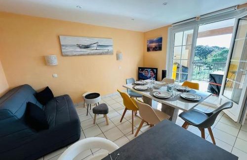 Bourgenay Apartment | "LES COULEURS DU LAC" Appartement 8 personnes, sur 2 niveaux, accès piscines gratuit, village vacances