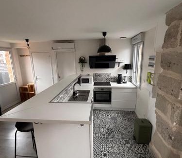 Brive-la-Gaillarde Apartment | lesjolislogementsbrivistes Lélègant
