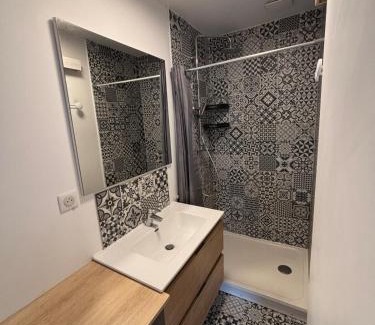 Brive-la-Gaillarde Apartment | lesjolislogementsbrivistes Lélègant