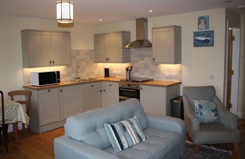 North Berwick House | Light and bright ground floor level cottage, sleeps 4