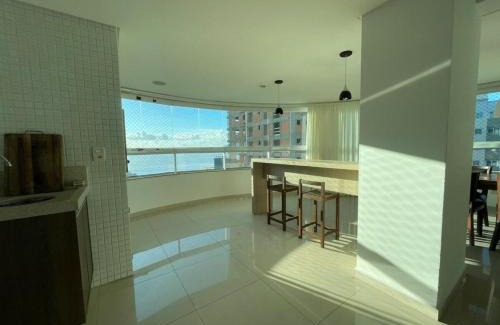 Pioneiros Apartment | Linda Vista, Um apartamento por andar, 3 Suítes, 2 Garagens
