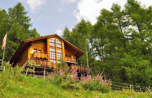 St. Luc Ski Chalet | Linen is not included in the service. We provide, if desired, linen packages including bed linen, ba