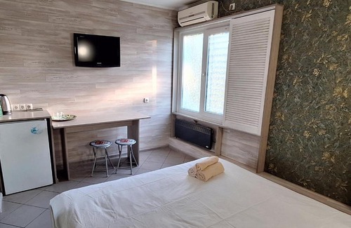 Desnyans'kyi District Hotel | Lisova - Лісова готельня і сауна