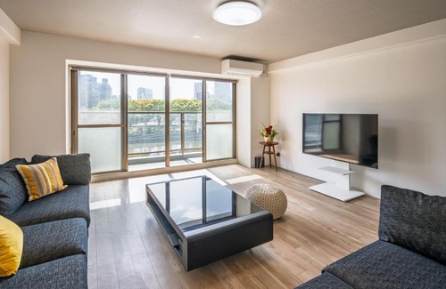 Hiroshima City Centre Hotel | LIT広島駅前 広島駅から徒歩5分 全室リバービューでベッドはairweaveを採用 Spacious rooms with river views all to yourself Supported