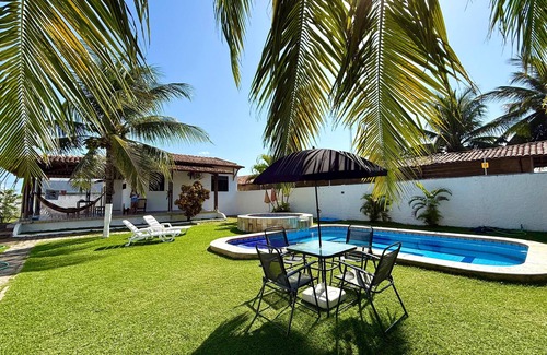 Barra Mar House | Little White House in Barra de Sao Miguel